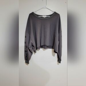 Peach Love California sweater cropped Grey with stars on the sleeves size Large